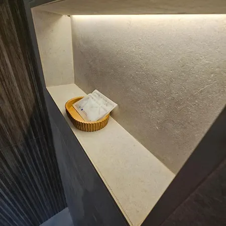 Nicolhouse 20 3* Bari