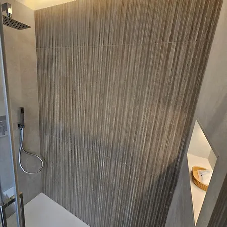 Nicolhouse 20 3* Bari